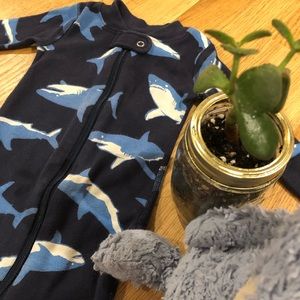 hanna andersson 3-6 month shark sleeper